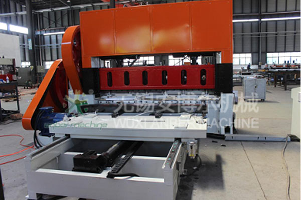 Expanded mesh machine