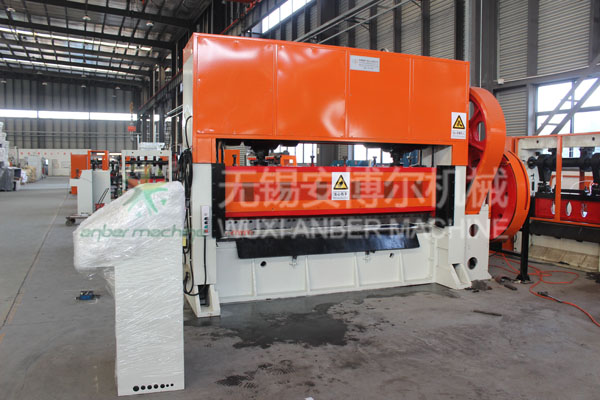 Expanded metal machine